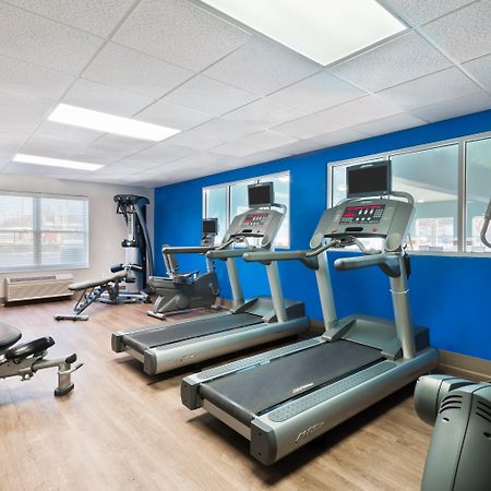 Holiday Inn Express & Suites - Columbus Airport East By Ihg Eksteriør bilde
