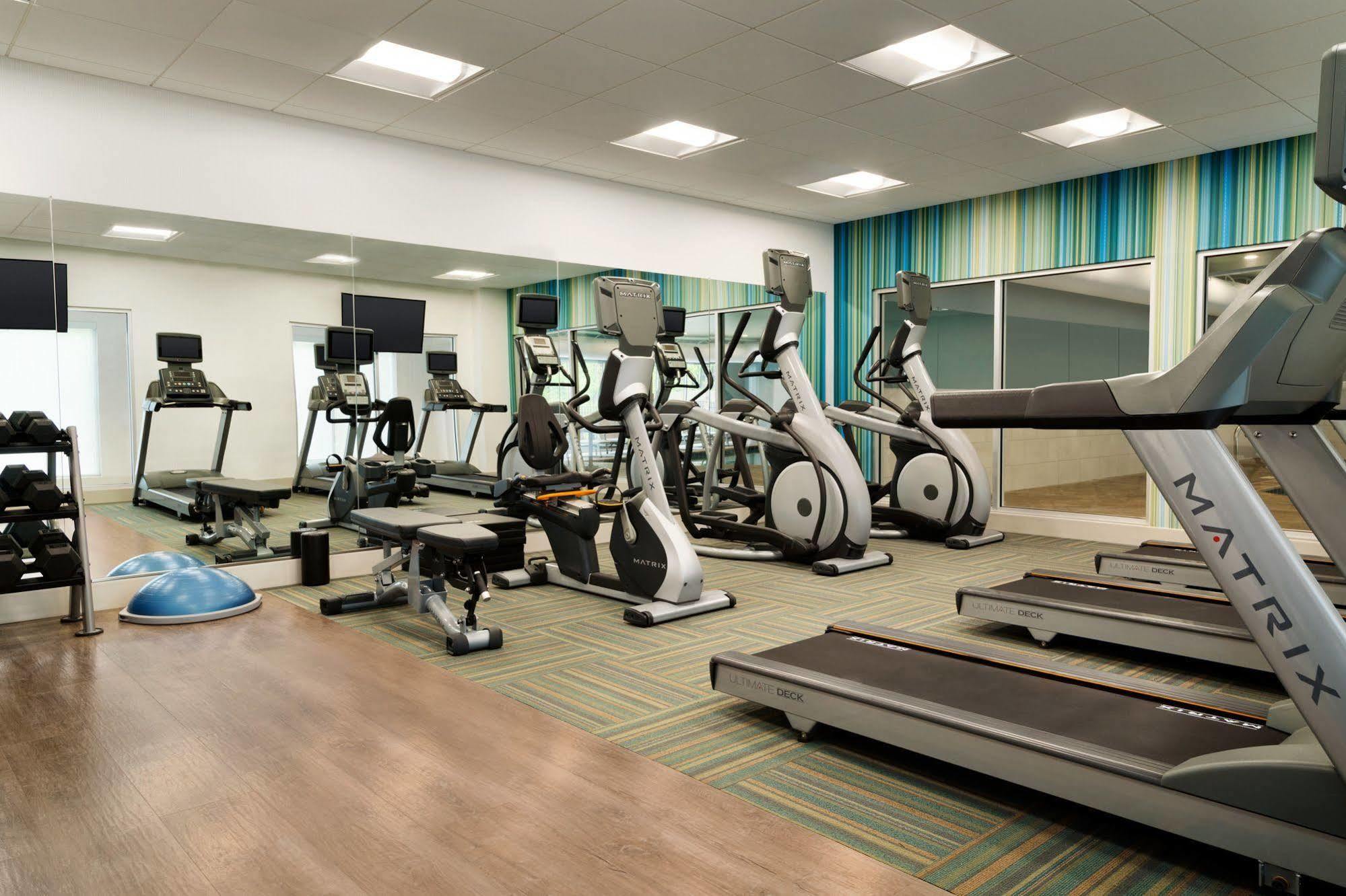 Holiday Inn Express & Suites - Columbus Airport East By Ihg Eksteriør bilde
